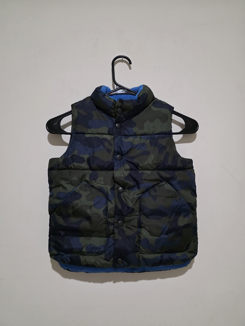 GAP KIDS PUFFER VEST SIZE 5 YEARS